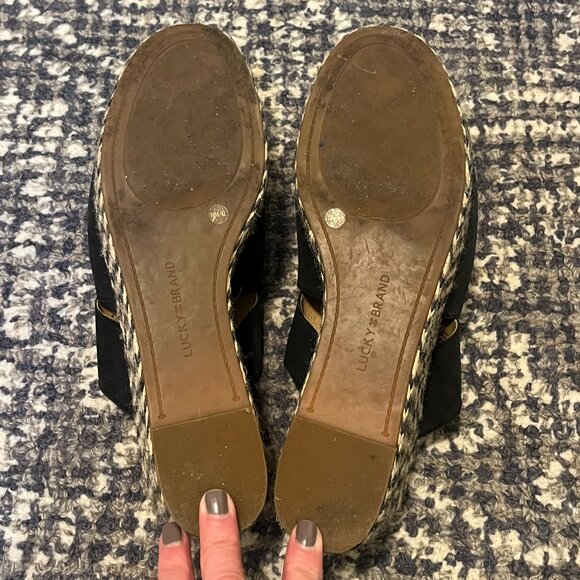 Lucky Brand Women's Sz 10 Genzy Black Leather Slip-On Espadrille Wedge Sandal - Picture 5 of 6